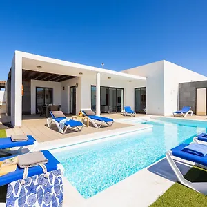 Aurora Villa
